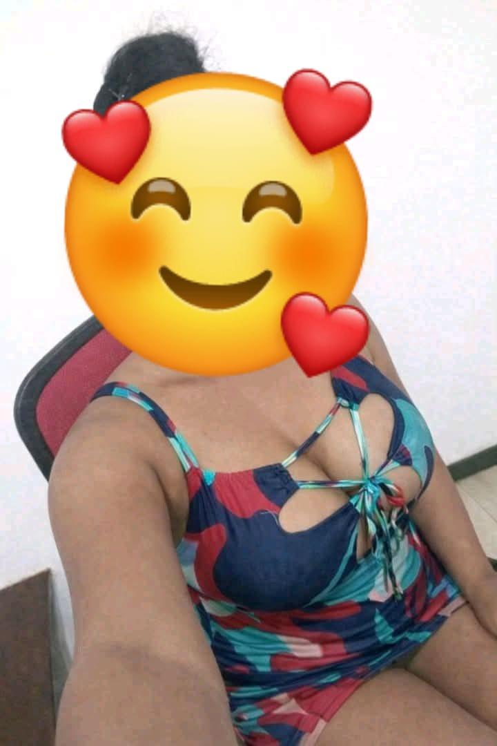 Image of ☘️🪷🌸  ලස්සන සුදු  කෙල්ලෙක්ගෙන් ගමුද හොද ෆන් එකක්  ☘️🪻🪷