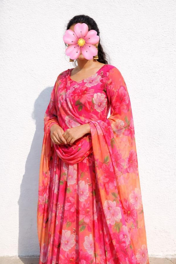 Image of 💯Real Photo. Am real tamil girl🏮  கல்கிஸ்ஸ தேஹிவல  🌹வயது 23  சின்ன பிள்ளை  மெல்லிய பிள்ளை🌹Hi Sir Am Puja 🌹 (age 23) 🌹Full service 6000/= genuine service  (Tamil, English, Sinhala  ok) 0742957716 *🌹Mount lavinia, Dehiwala