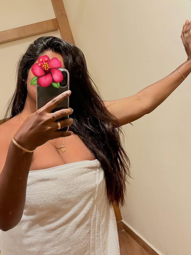 Image of 🥰With Room Full Service Rs 6500🥰