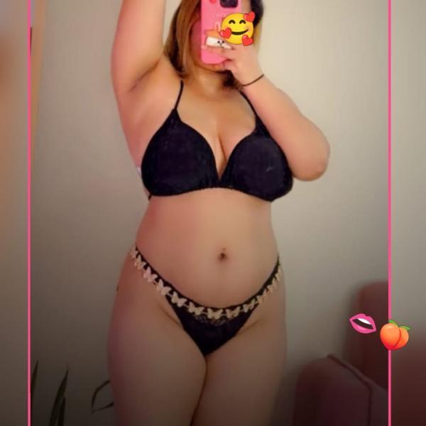 Image of 𝑅𝐸𝒜𝐿 𝒢𝐸𝒩𝒰𝐼𝒩𝐸 𝐻𝒪𝒯 𝐿𝐼𝒱𝐸 𝒞𝒜𝑀 𝒲𝐼𝒯𝒽 𝑅𝒜𝒮𝐻𝐼 𝒢𝐼𝑅𝐿  🫦🔥🥰පිස්සු හැදෙන සැපක් ගන්න ආසයි නේද පැටියෝ 😘 එහෙනම් එන්න බබා RASHI ගාවට.. ඔයාව පිස්සු වට්ටන සැපක් දෙනවා පැටියෝ.. 😘🥰😍🫦👄