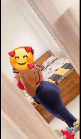 Image of Best cam show with Siyara