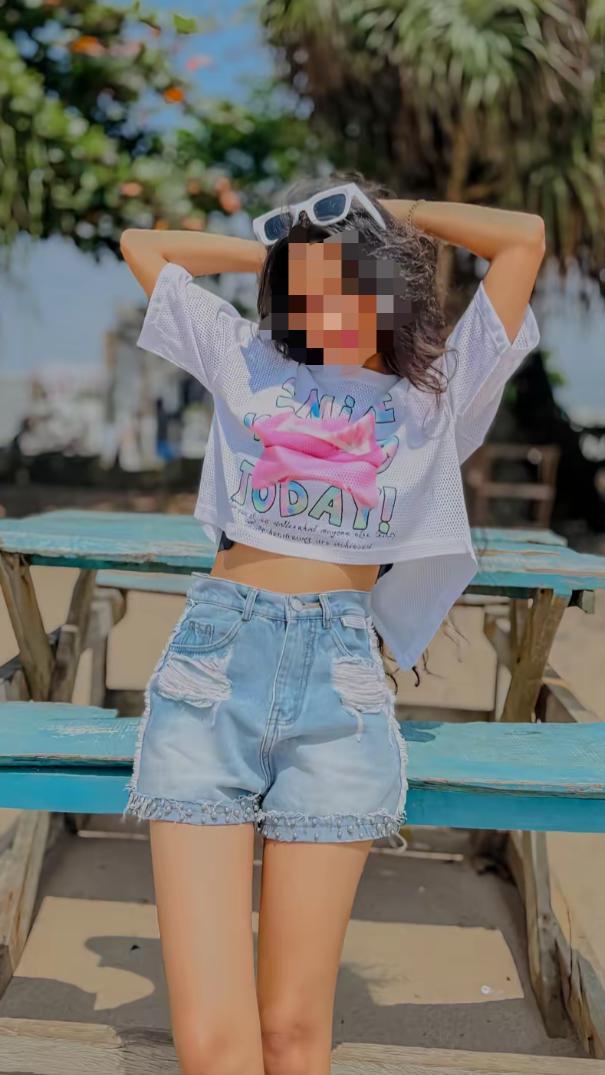 Image of SLIM GIRL 22 YEARS OLD