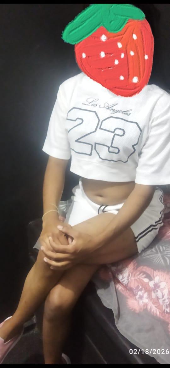 Image of Full service beautiful gril