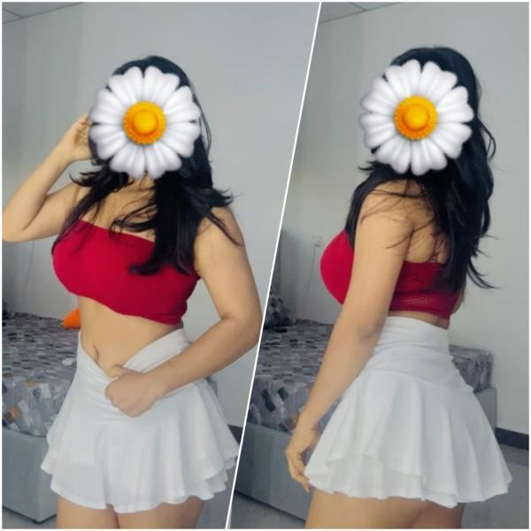 Image of පොටෝ එකේ ඉන්න පොඩි නංගි බබාගෙන් ඇග හිරිවැටිලා යන්න සැපක් ගන්න ආසයිද ළමයි.. 🫣  ඔයාවත් අවුස්සලා.. මාවත් අවුස්සන ගමන් ගමු පැටියෝ සුපිරි සැපක් 😋