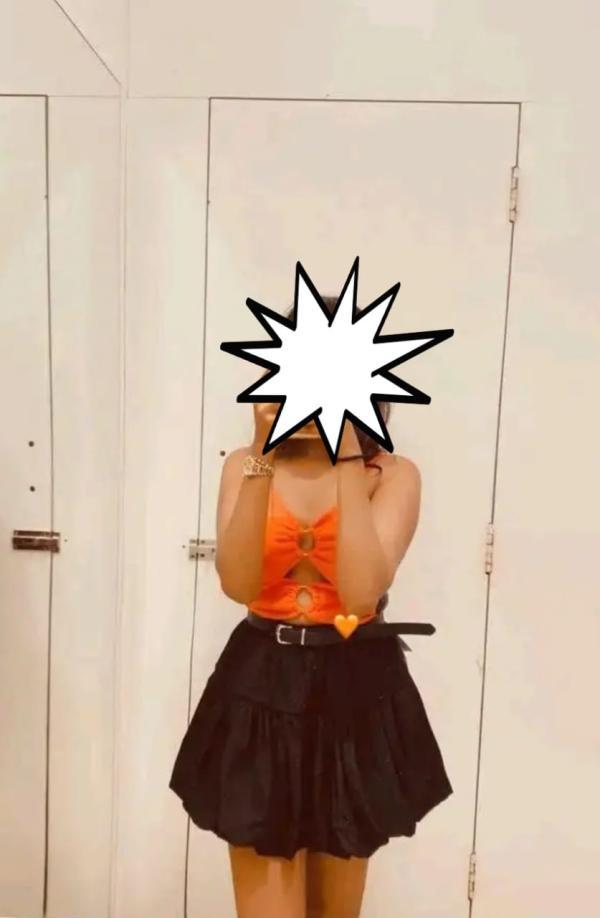 Image of Full service 3500/- with out room (22 years) Room charge 1500/= 0721118270