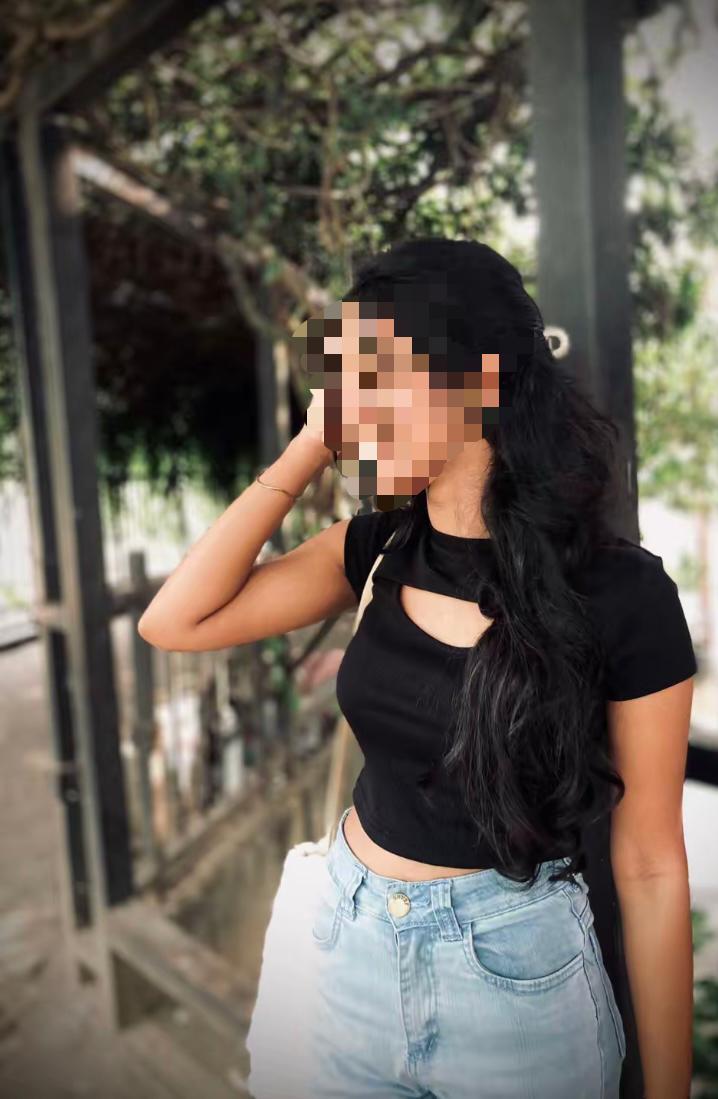 Image of SLIM GIRL 22 YEARS OLD