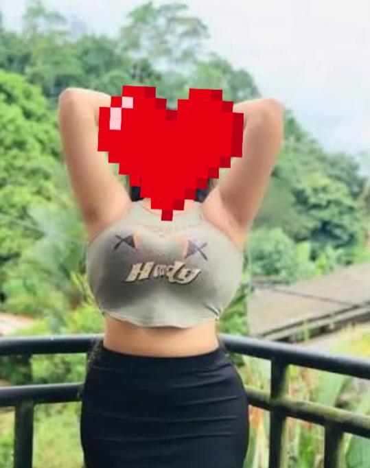 Image of Full services whit cam show