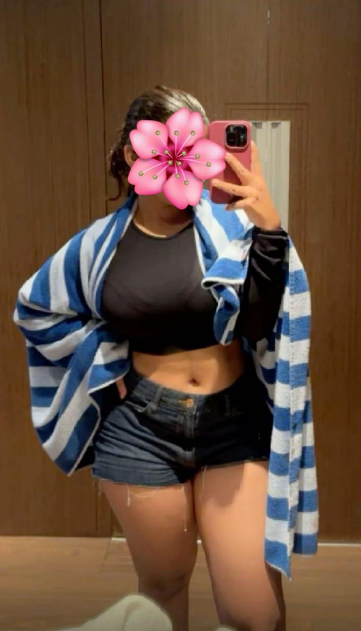 Image of Real Girl live cam show with full face 🥵💋📸🎀