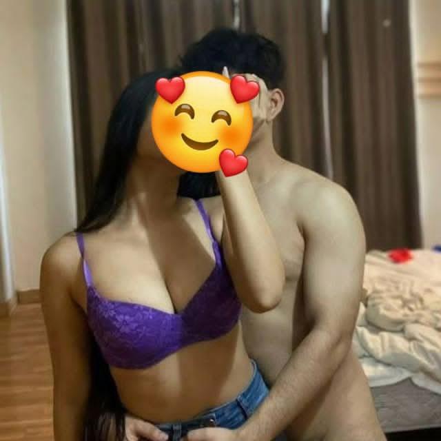 Image of Couple and singel