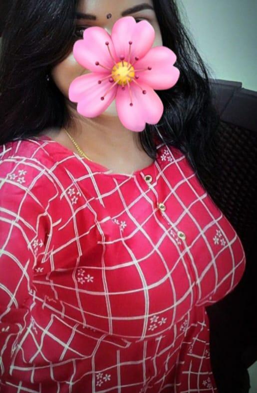 Image of ✅VERIFIED 𝗟𝗶𝘃𝗲 𝗖𝗮𝗺 𝗦𝗵𝗼𝘄 💯  😘  தமிழ் பொண்ணு 💞💫