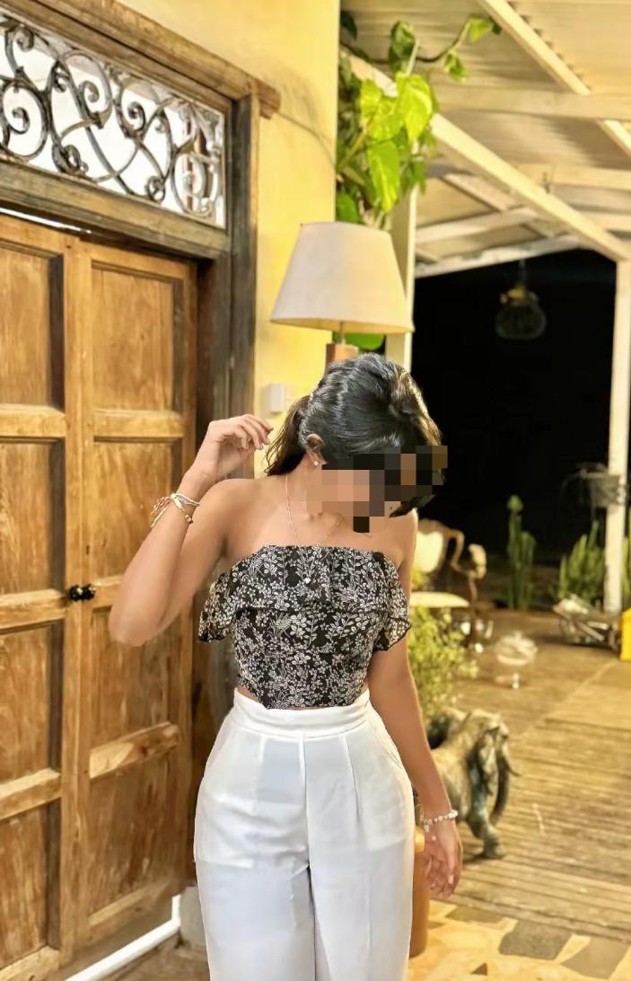 Image of SLIM GIRL 22 YEARS OLD