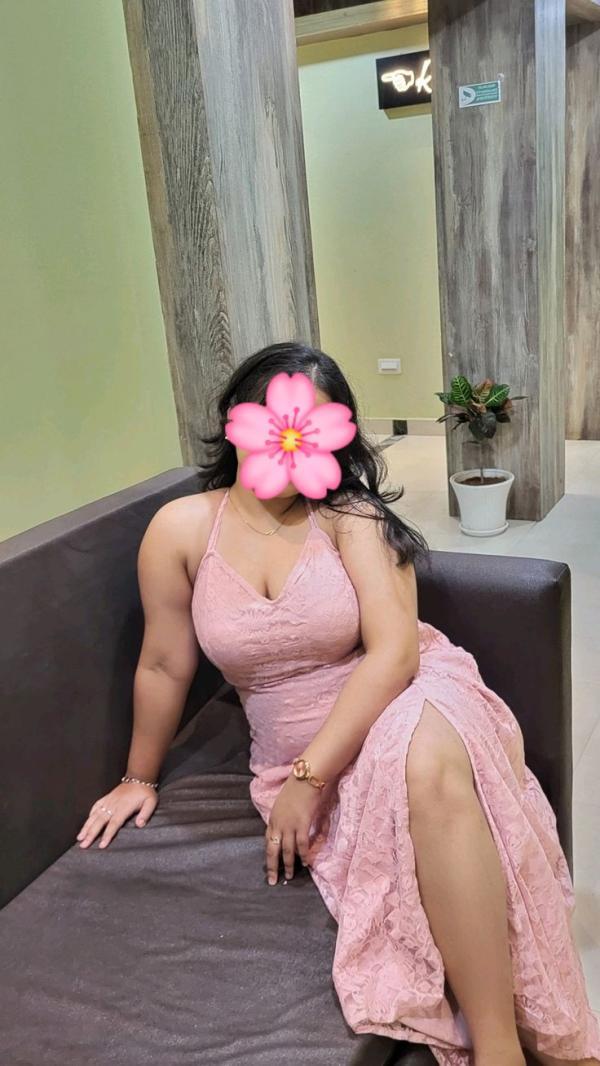 Image of Full Service Young Girl in 👉Wellawatte🤗 8,000/- English,Sinhala,ok)