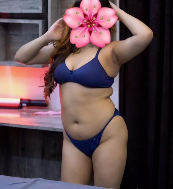 Image of Open face with big boobs live cam 🧡