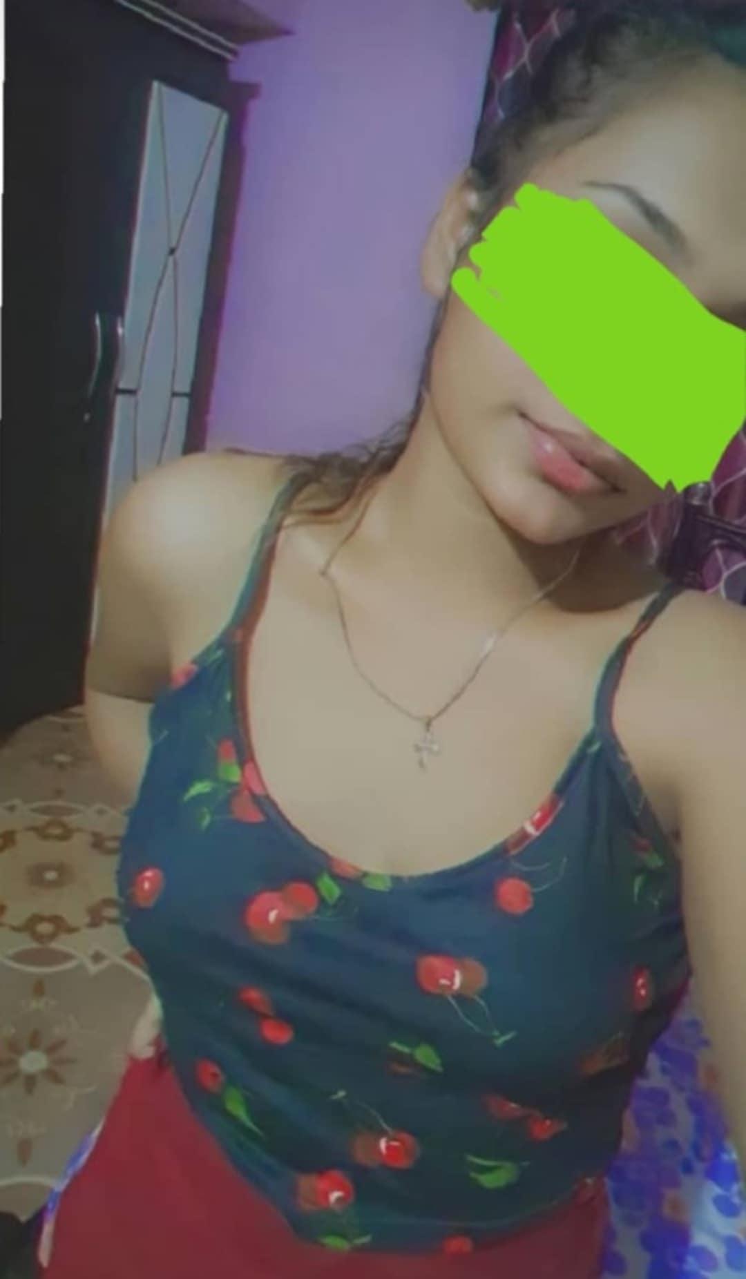 Image of 🤍 Slim white Sexy__very clean Fegure & _Genuine Live Cam Girl.🐱 [ Any Time 24 Hours Available.📲]