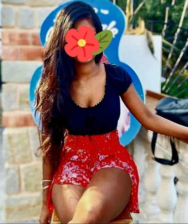 Image of 🌹ONE OURS ONE SHOT  5 500.00 WITH ROOM ❤  🌻ONE OURS TWO SHOT  6 500.00 WITH ROOM 😘  🌙FULL NIGHT OK💞✨️ 25 000.00 UNLIMITED SHOTS🫂 😘මීගමුවේ කලු අස්සයා 🥰