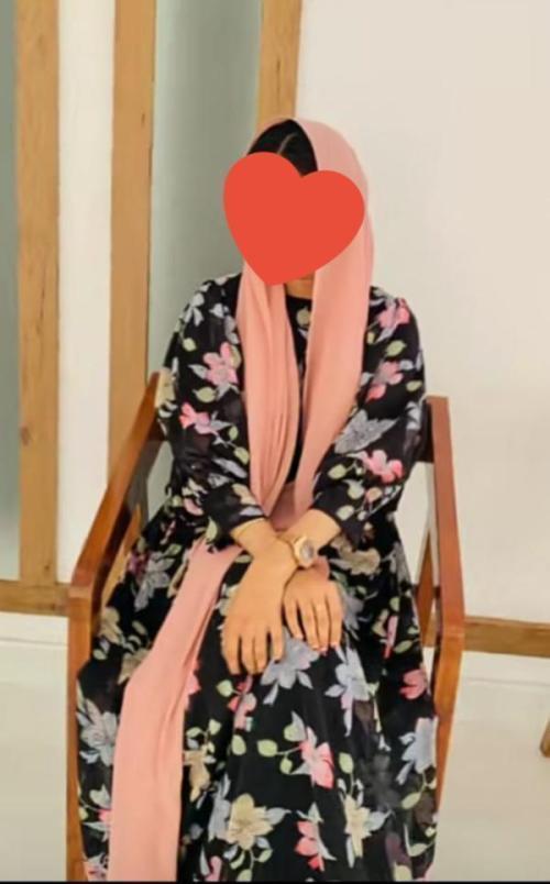 Image of Kollupitiya Full Service Rs.6500/= Muslim Girl 🙋‍♀️