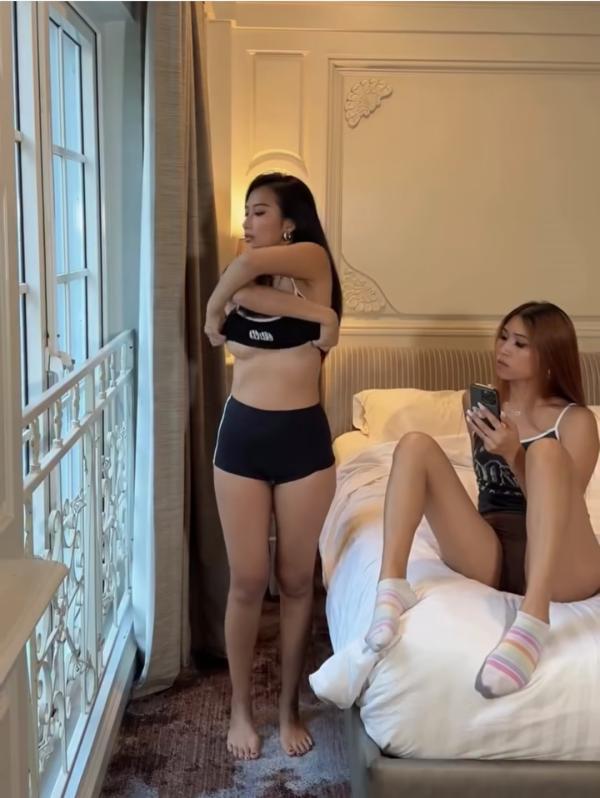 Image of Thai Beautiful Girls Happy Full Body Massage