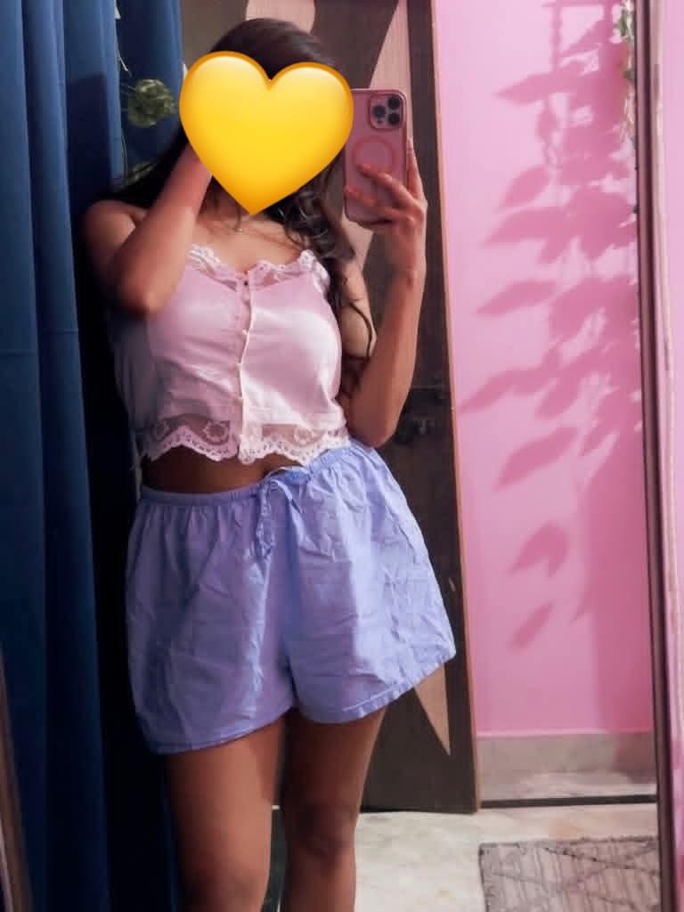 Image of 𝐋𝐢𝐯𝐞 𝐂𝐚𝐦 𝐒𝐡𝐨𝐰 𝐜𝐮𝐭𝐞 𝐆𝐢𝐫𝐥 👩‍🦰 බෑක් එක සෝ එක අරන් ම බලන්න 𝙍𝙚𝙖𝙡 𝙋𝙝𝙤𝙩𝙤 𝘼𝙩𝙩𝙖𝙘𝙝𝙚𝙙 __𓂻𐦂𝐍𝐨 𝐂𝐡𝐞𝐚𝐭𝐢𝐧𝐠 💯⚡️✅𝐆𝐞𝐧𝐮𝐢𝐧𝐞 𝐜𝐚𝐦 𝐬𝐞𝐫𝐯𝐢𝐜𝐞𐂂