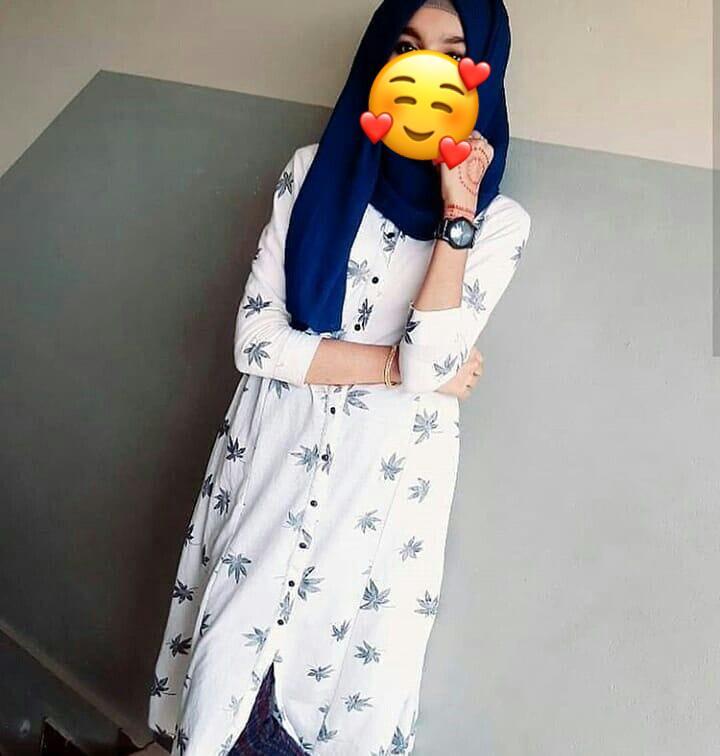 Image of Muslim Girl Cam Show Available