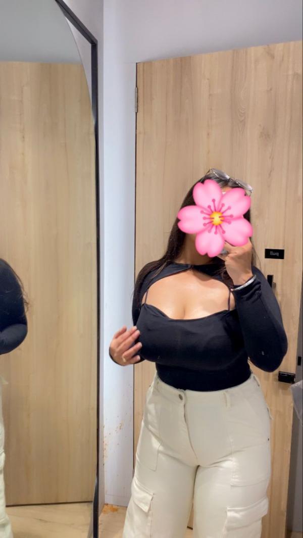 Image of Full Service Young Girl in 👉Wellawatte🤗 8,000/-(Tamil, English,Sinhala,ok)